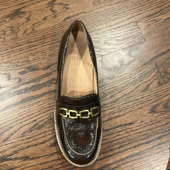 Naturalizer Dark Brown/Gold 2in Platform Loafer size 9 - Picture 2 of 10